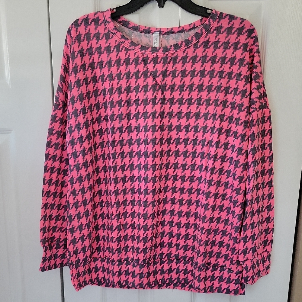 NWOT Dear Scarlett Weekender - Size M